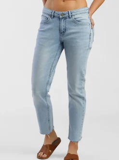 Title Nine Duer Relaxed Performance Jeans 28
