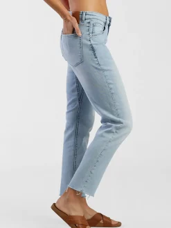 Title Nine Duer Relaxed Performance Jeans 28