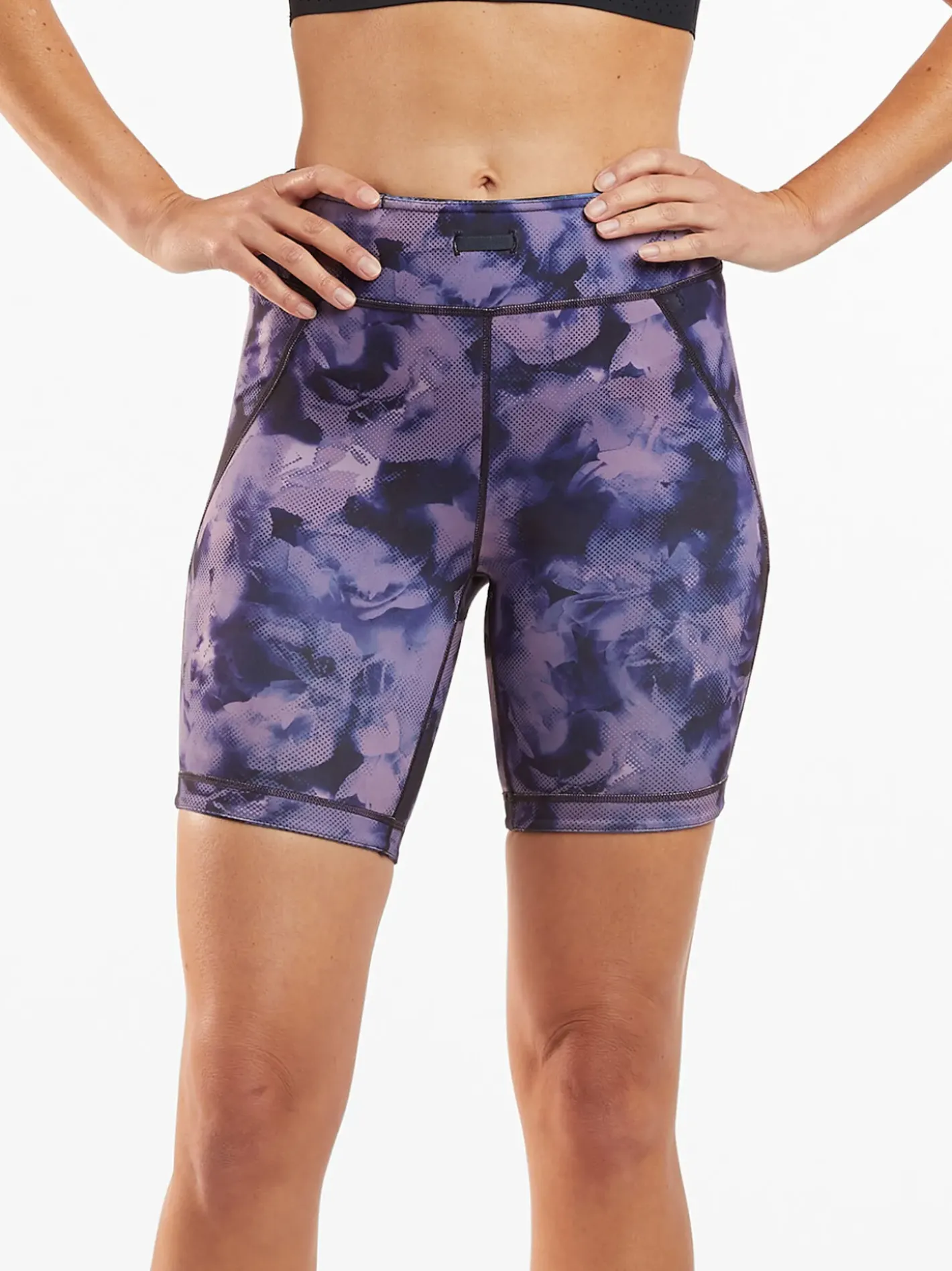 Title Nine Mad Dash Reversible Shorts 7" - Aurora>Women Bottoms Finder